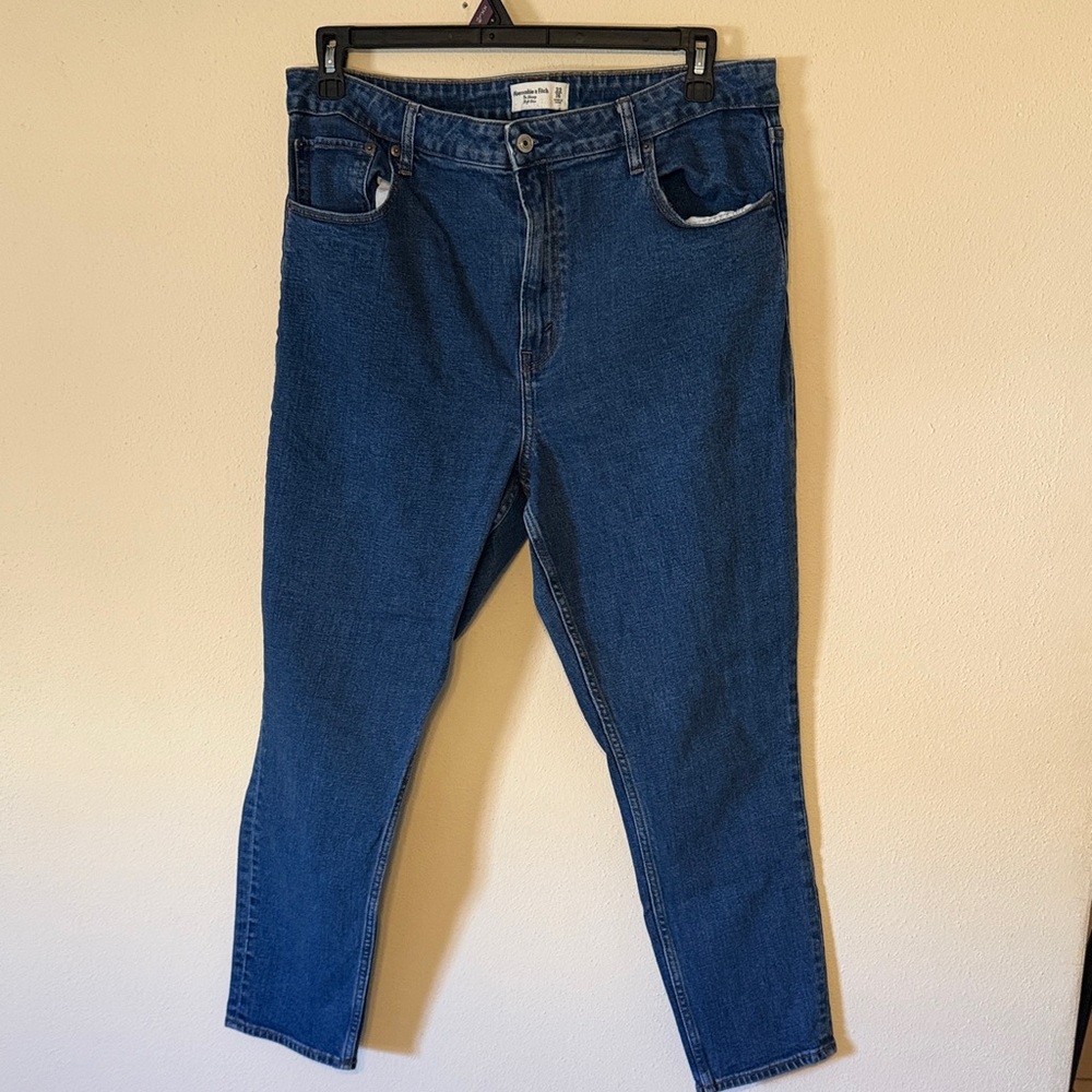 Abercrombie & Fitch Dark Blue Skinny Jeans